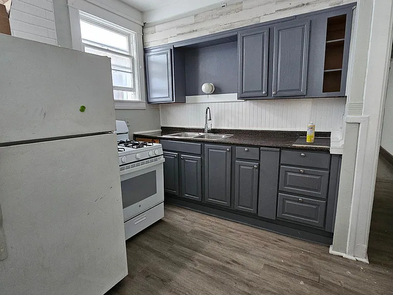 98 Ontario St #2 — Photo 9