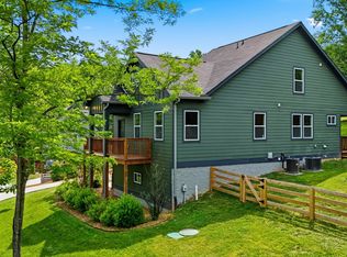 157 Lena Loop, Burns, TN 37029