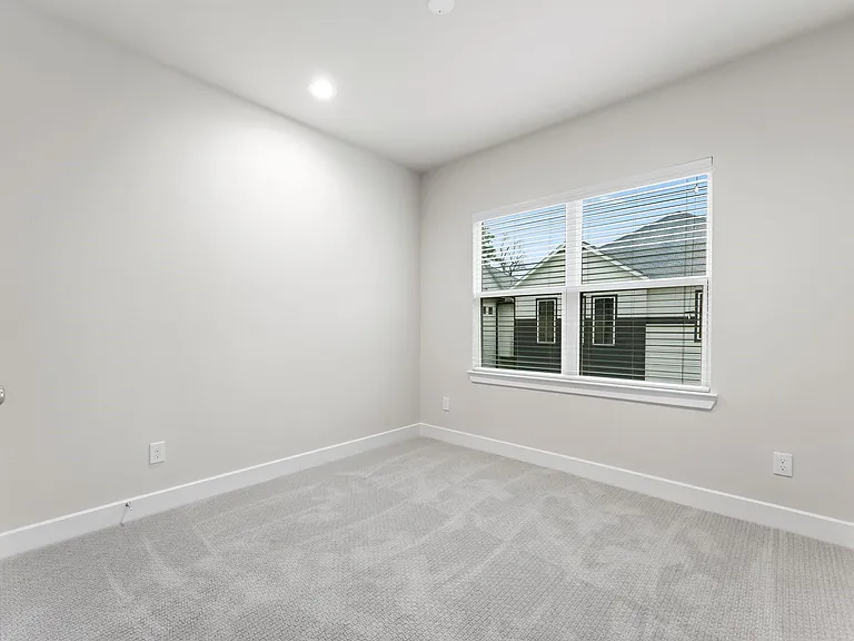 5905 Haring Ln — Photo 28