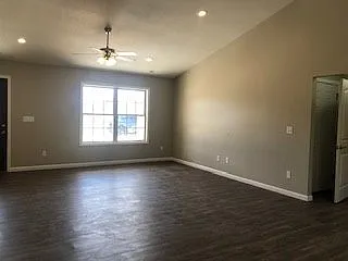 128 Lincoln Dr — Photo 14