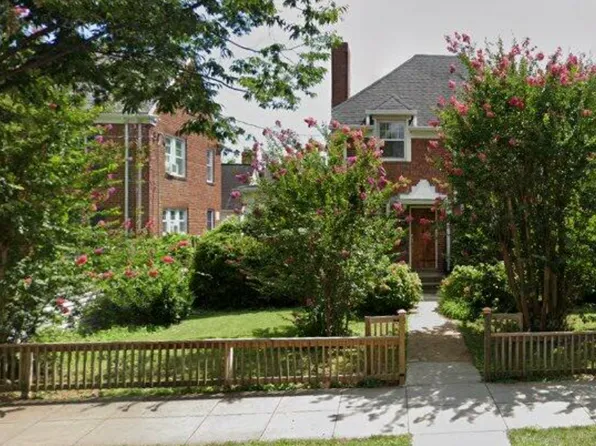 4302 Fessenden St NW, Washington, DC 20016