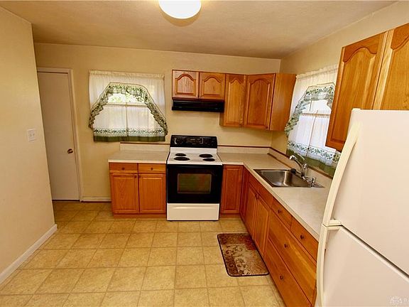 5th image of 2603 N Gettysburg Ave