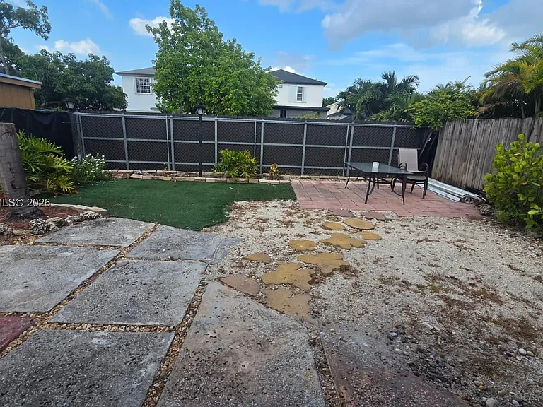 16227 SW 139th Ct — Photo 18