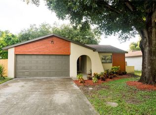 833 Green Valley Rd, Palm Harbor, FL 34683