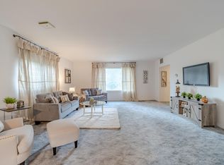 502 Upper River Rd, Gold Hill, OR 97525