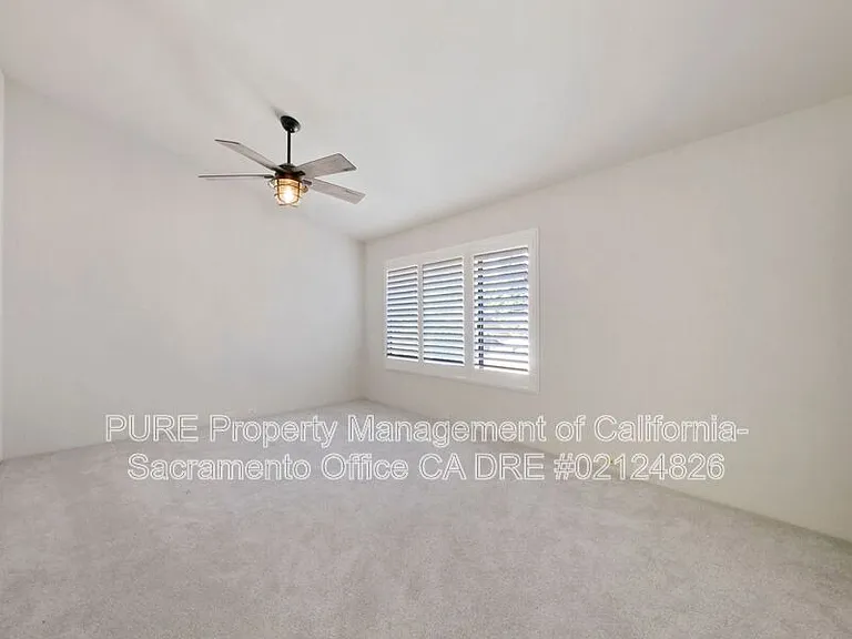 1964 Discovery Village Ln — Photo 32