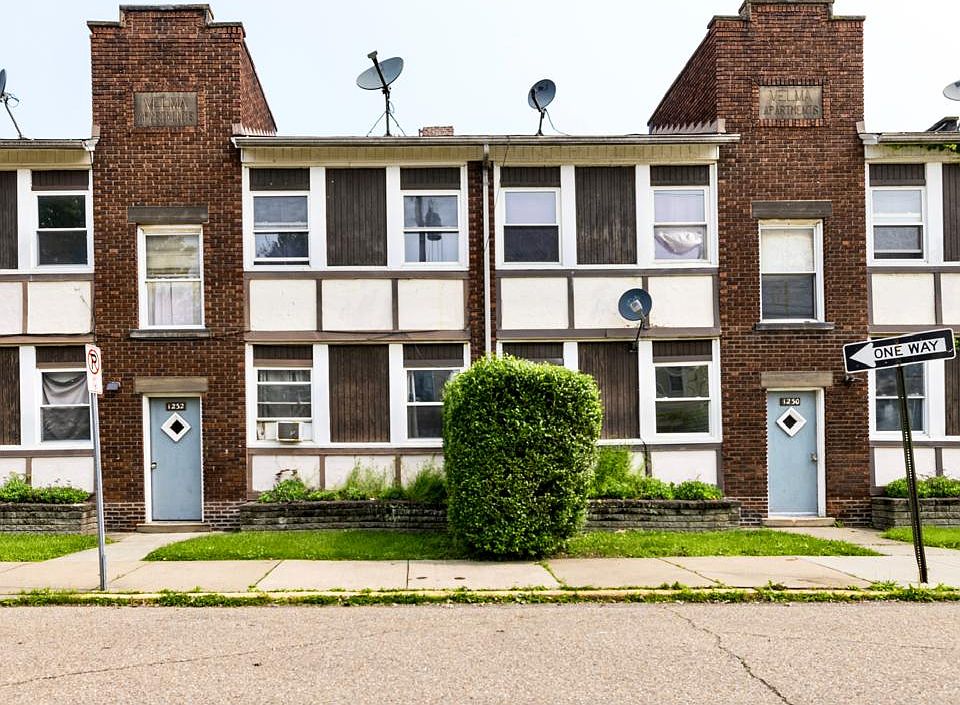 Front of the apartment