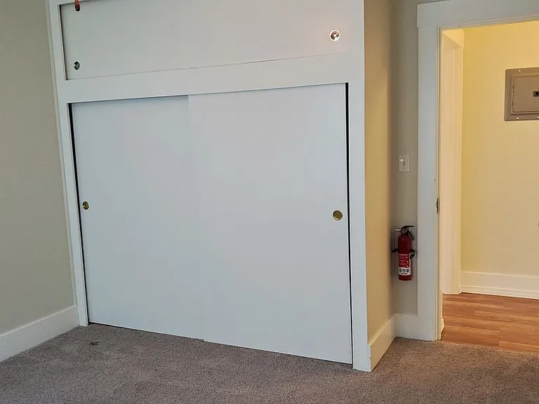 933 Delaware St — Photo 11