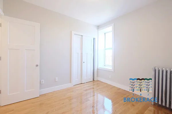 Rented by SBJ Brokerage, LLC | media 19