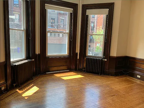 307 Beacon St Photo 1