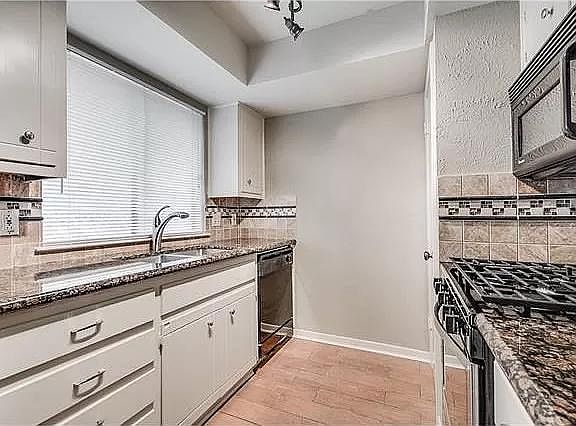 4th image of 2101 Walsh Tarlton Ln #B