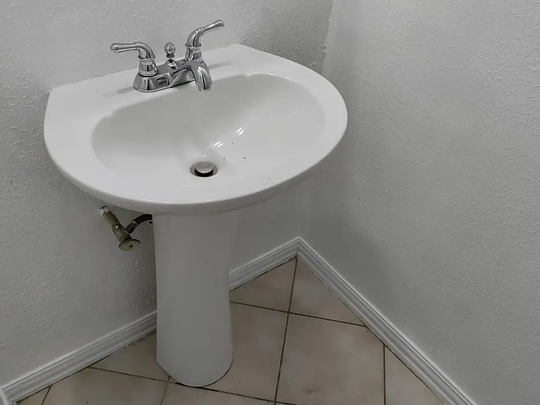 10600 S Gessner Dr #24 — Photo 37
