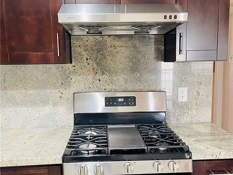 1622 Allegro Sq #J — Photo 4