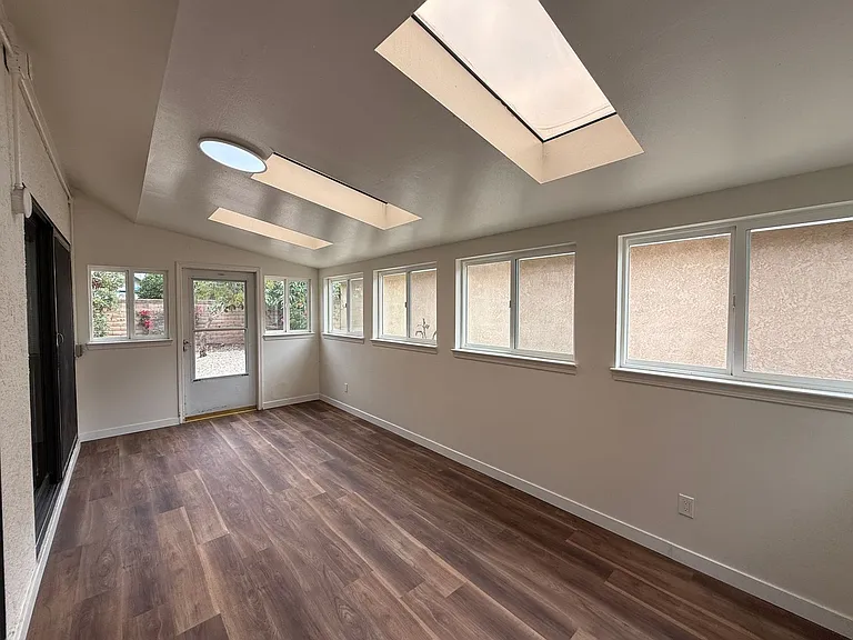 1422 Eagle Ct — Photo 48