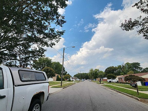 4th image of 1229 Lake Taylor Dr