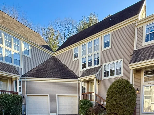 903 Foxboro Drive #903, Norwalk, CT 06851