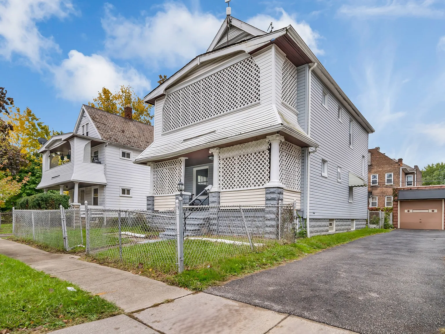 2 bed, 1906 sqft, $995 — Photo 2