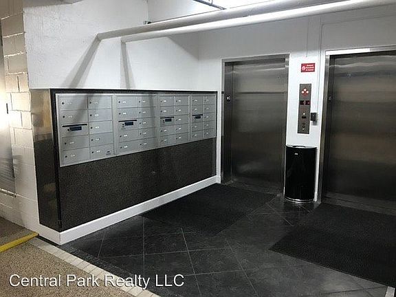 4th image of 1055 W Peppertree Dr APT 302