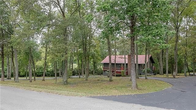 2nd image of 1021 Redmond Ct