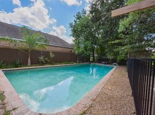 6110 Tam O Shanter Ln, Houston, TX 77036