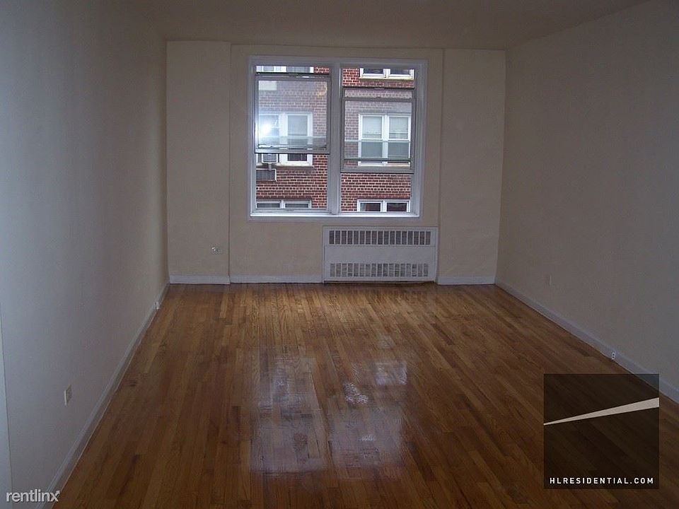 2nd image of 3324 Parsons Blvd APT 4M