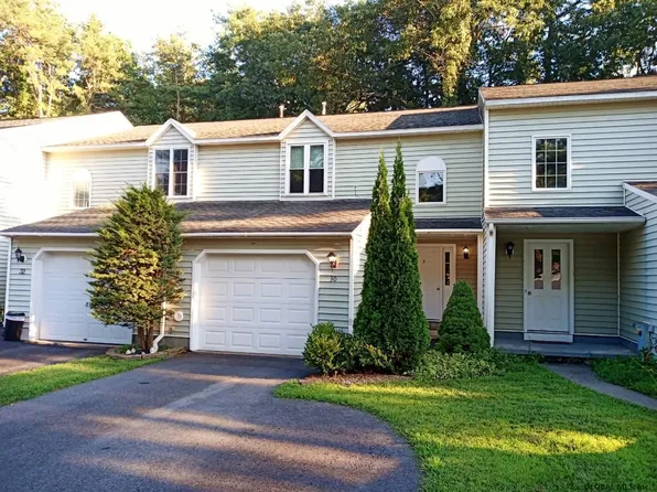 30 Deer Run Dr, Ballston Spa, NY 12020