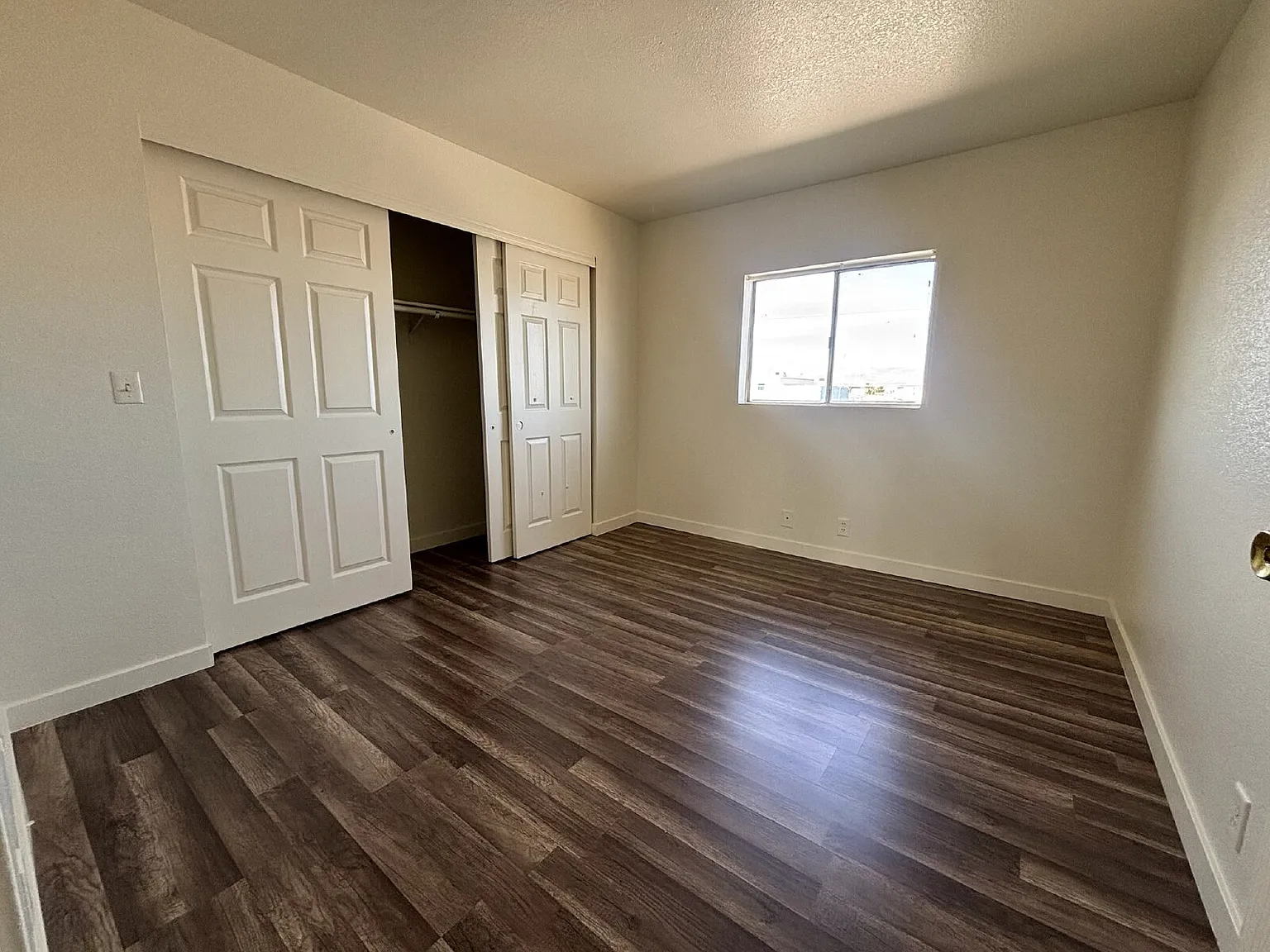 2 bed, 1.0 bath, $1,150 — Photo 4