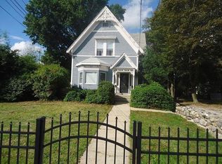 384 Market St #1, Rockland, MA 02370