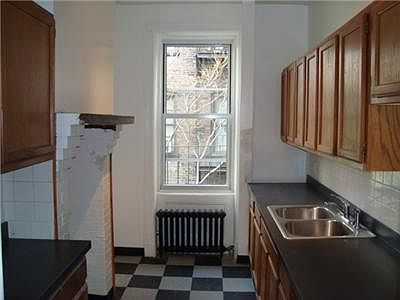 5th image of 455 W 35th St #3W