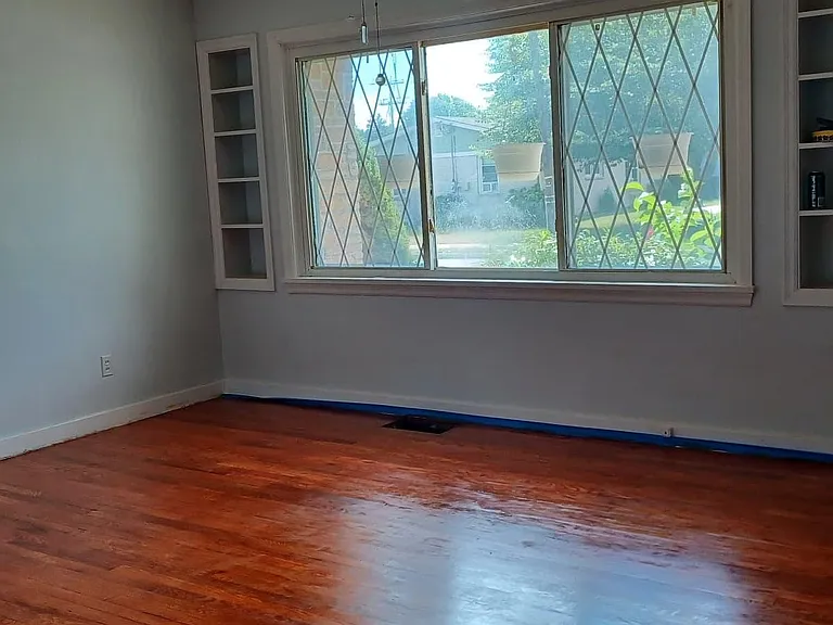 210 N Penn St — Photo 1