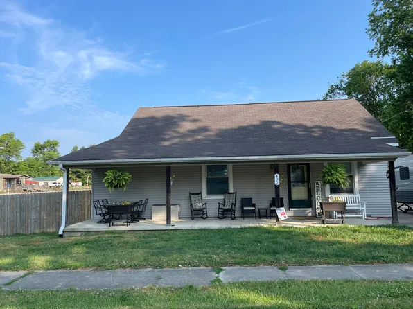 402 2nd St, Elizabethtown, IN 47232