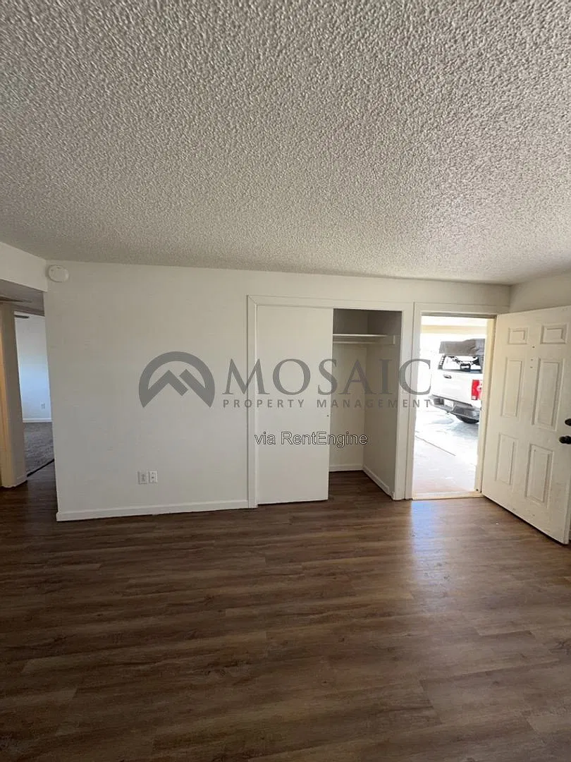 2 bed, 1.0 bath, 690 sqft, $1,150 — Photo 4