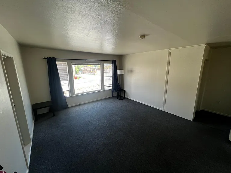 2413 Mission St #B — Photo 1