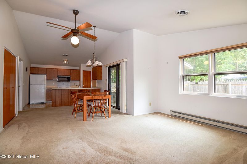 4th image of 79 Wake Robin Road