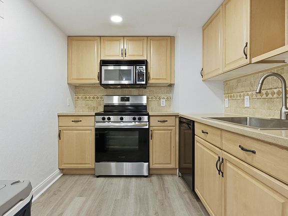 5th image of 5600 N Flagler Drive #1605