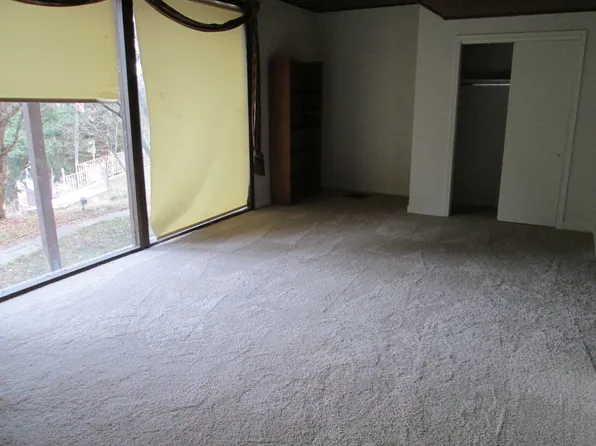 Lake2237, 2237 Lakeshore Dr APT 3, Klamath Falls, OR 97601