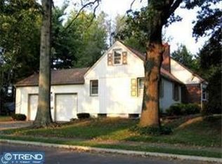 32 Leroy Ave, Berlin, NJ 08009