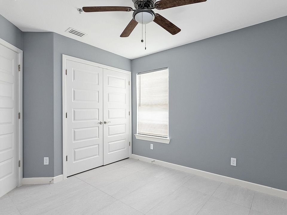 1st image of 1421 W Harrison Ave #4