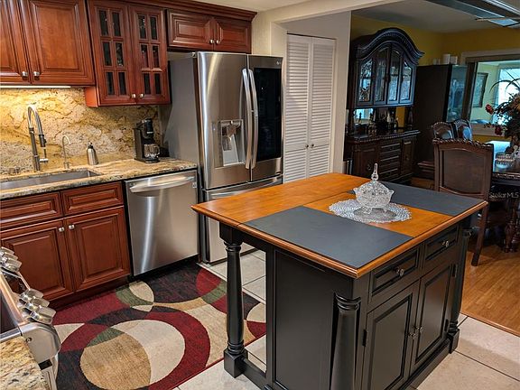 5th image of 9897 SW 88th Court Rd Unit P