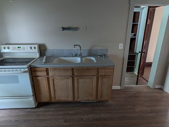 5th image of 704 N Michigan Ave #1