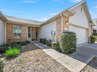 216 Heritage Hill Dr, Lewisville, TX 75067