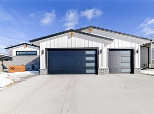 912 Orchard Hills Dr, Norwalk, IA 50211