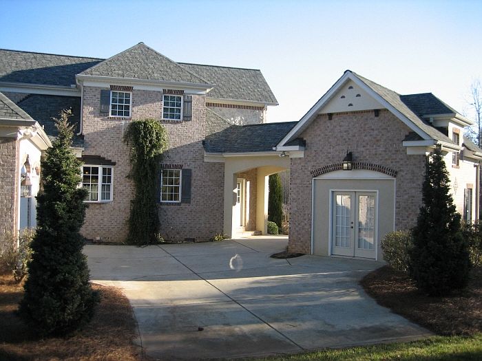 2nd image of 105 Wildwood Cove Dr