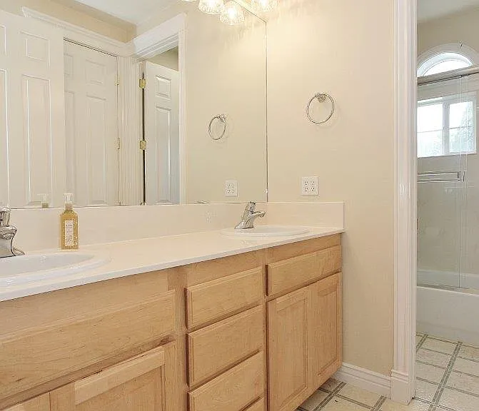 4109 E Man O War Dr — Photo 31