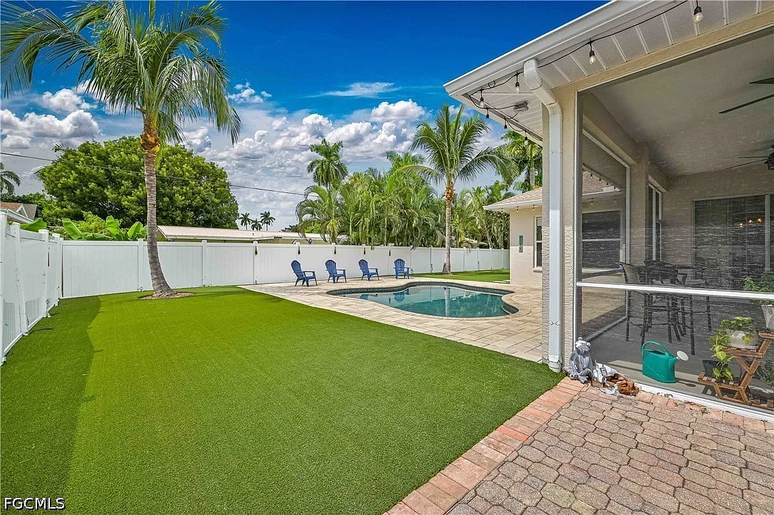 4 bed, 3.0 bath, 2203 sqft, $3,750 — Photo 4