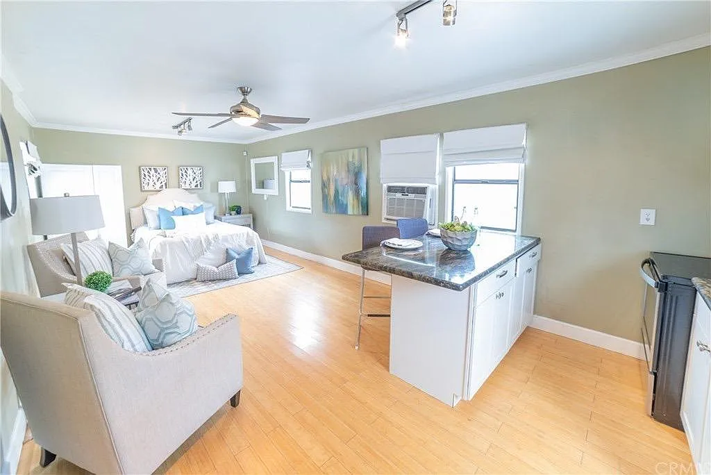 513 N Sparks St — Photo 1