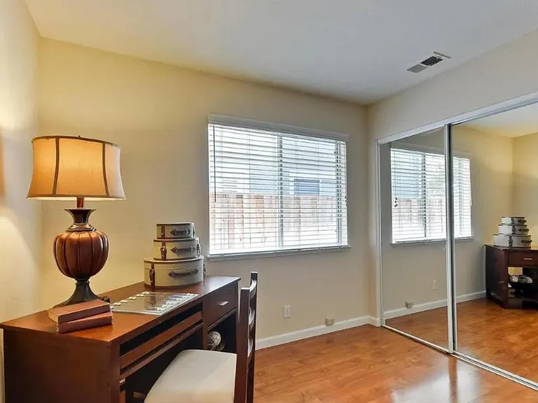 31224 Lamprey Dr — Photo 6