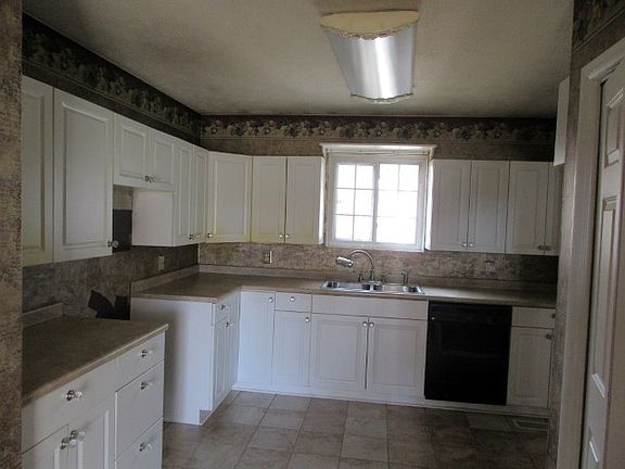5th image of 1225 Nassau Dr