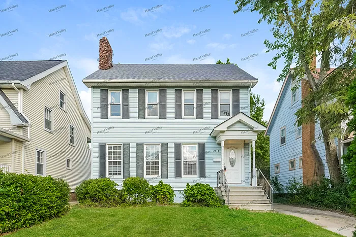 4 bed, 1.5 bath, 1664 sqft, $1,895 — Photo 1