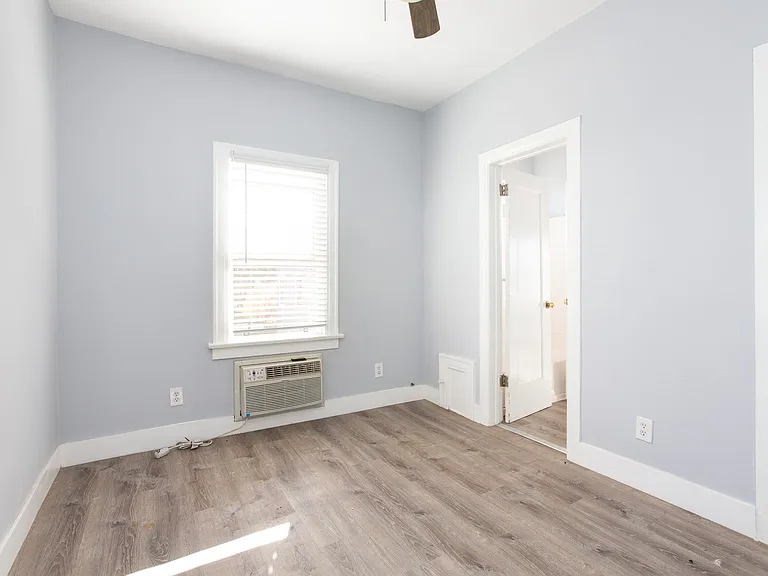 1222 N Kenmore Ave #8 — Photo 17
